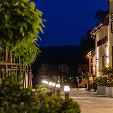 Osada Prado מלון *